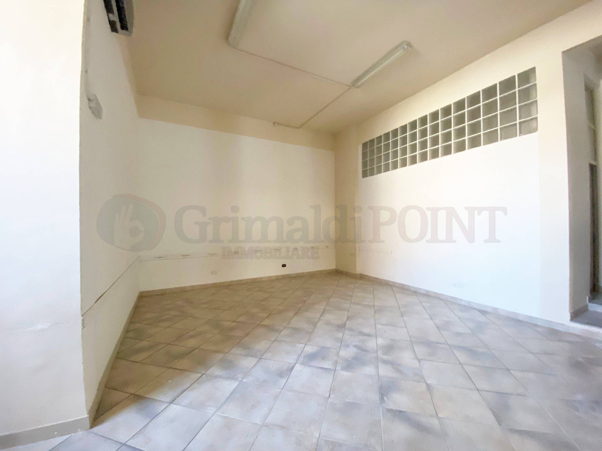 Locale commerciale in affitto a Villaricca