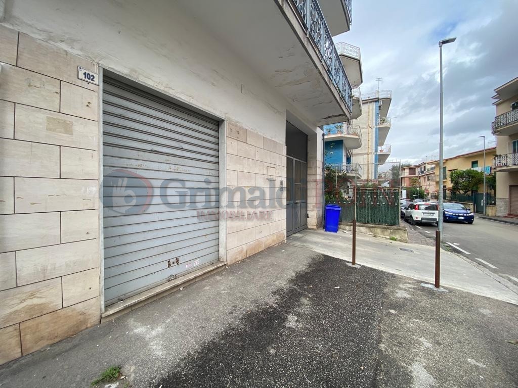 Locale commerciale in affitto a Villaricca