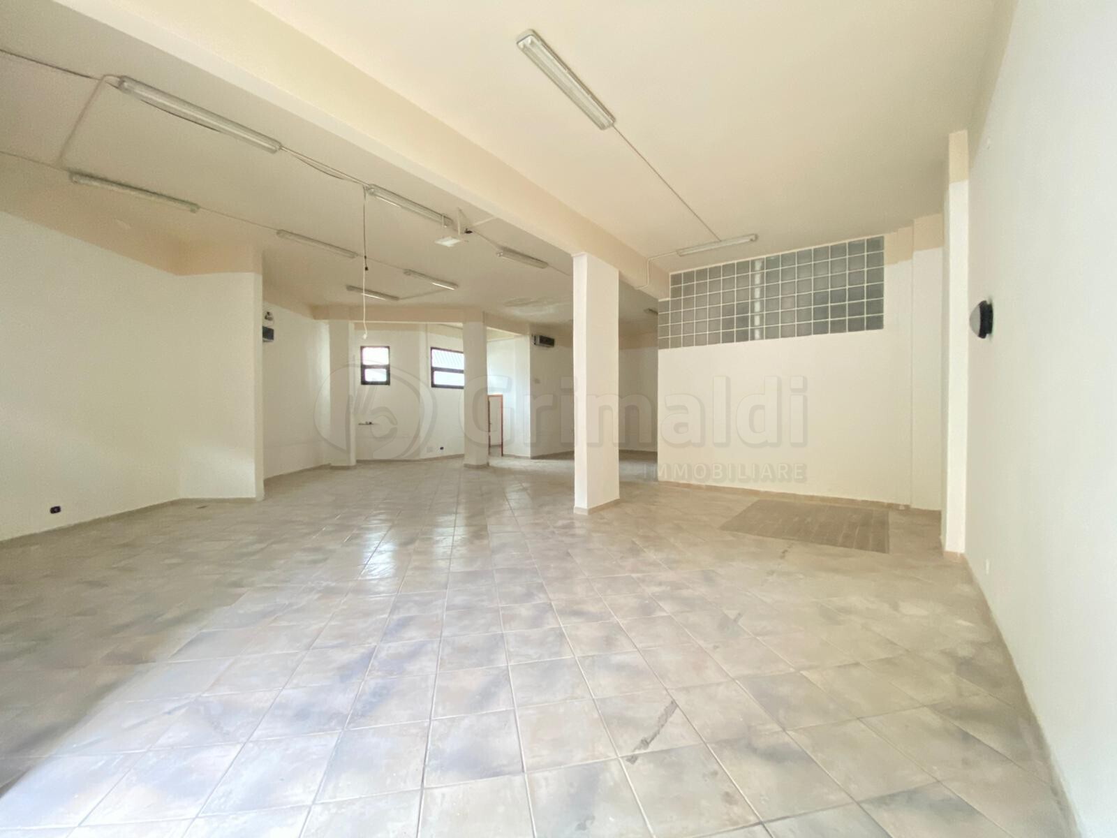 Locale commerciale in vendita a Villaricca