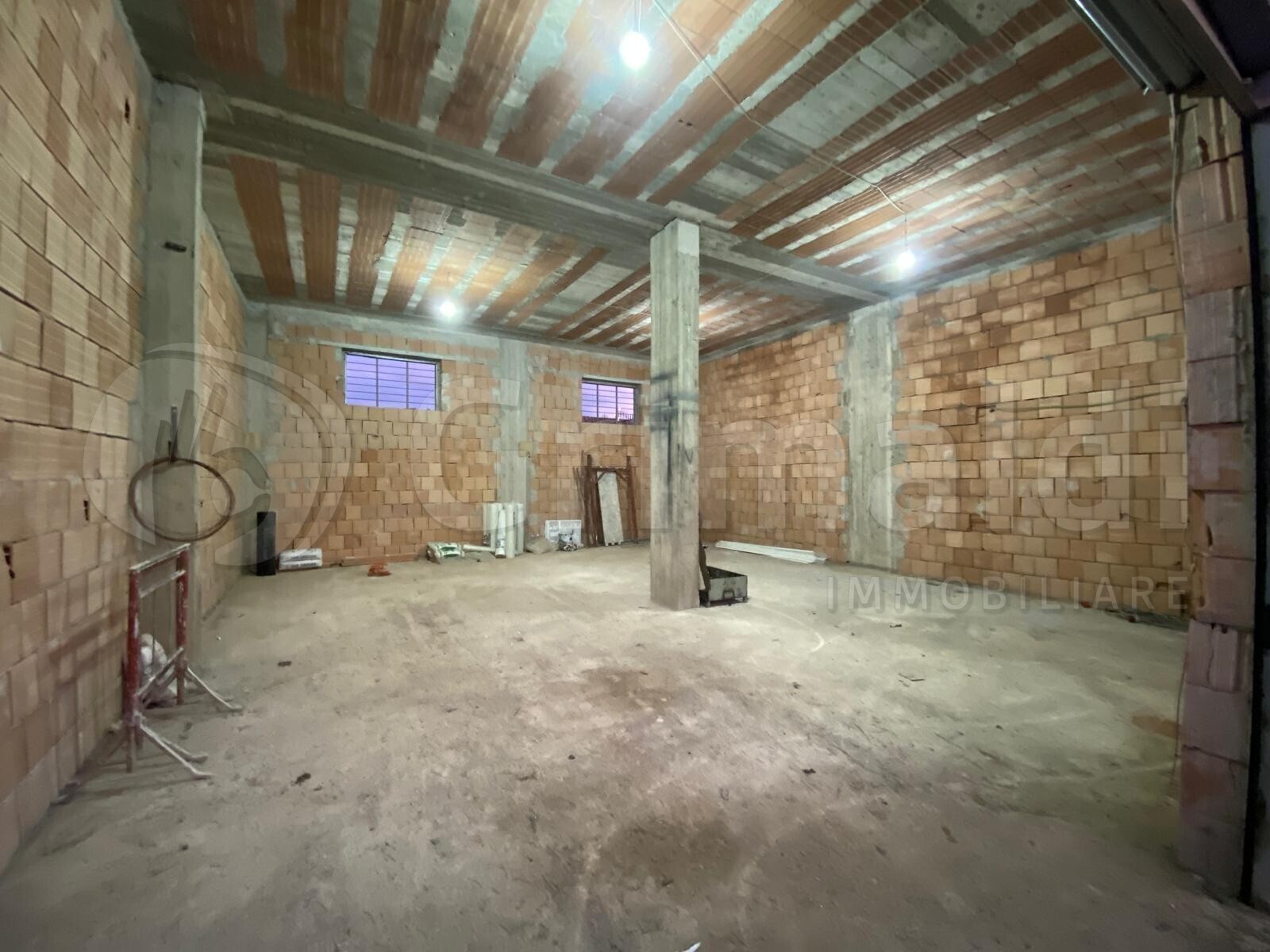 Posto auto coperto in affitto a Giugliano in Campania