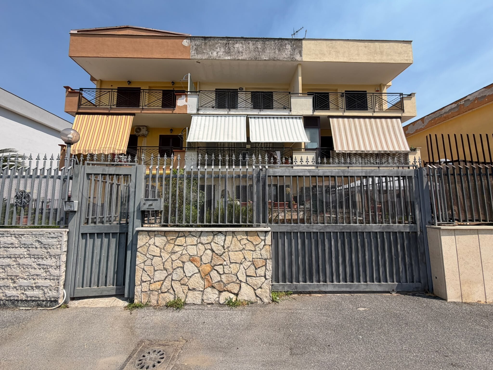Villa con terrazzo a Villaricca