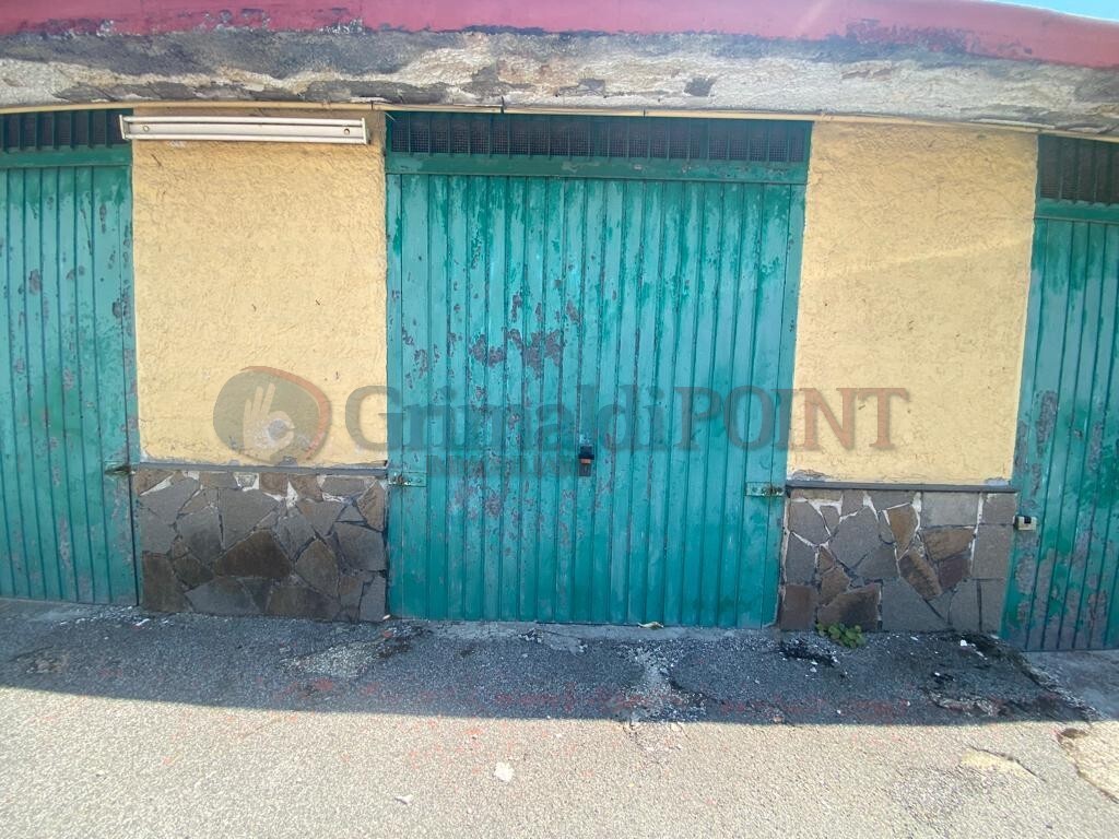 Box/Garage 16mq con box a Giugliano in Campania