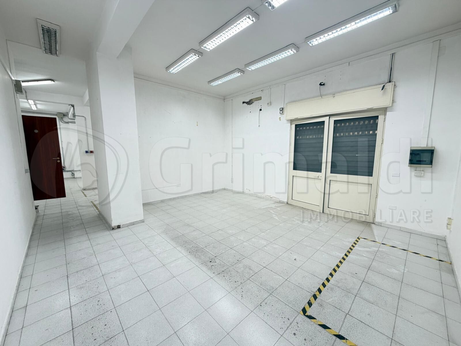 Laboratorio in vendita a Giugliano in Campania