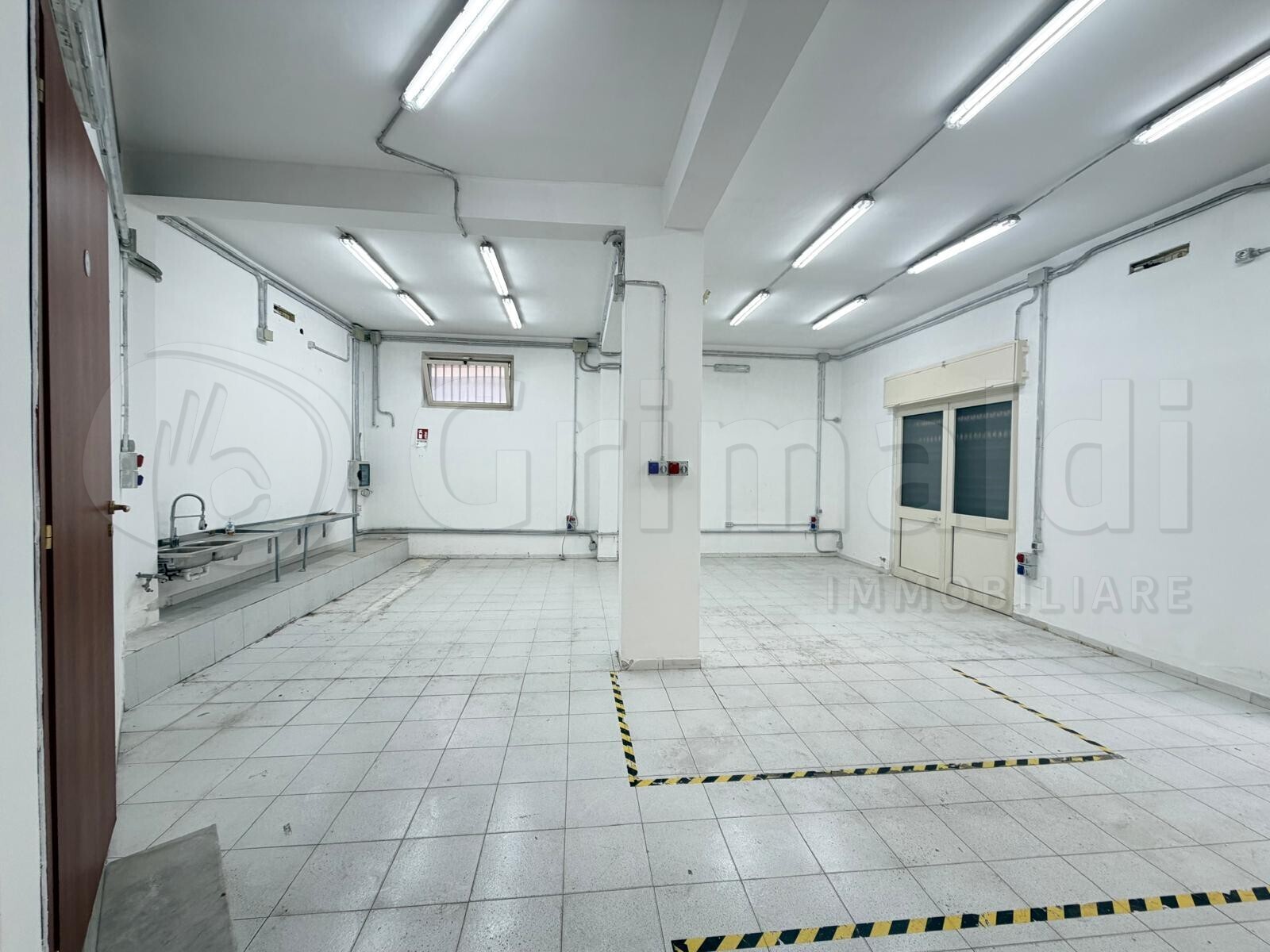 Laboratorio in affitto a Giugliano in Campania