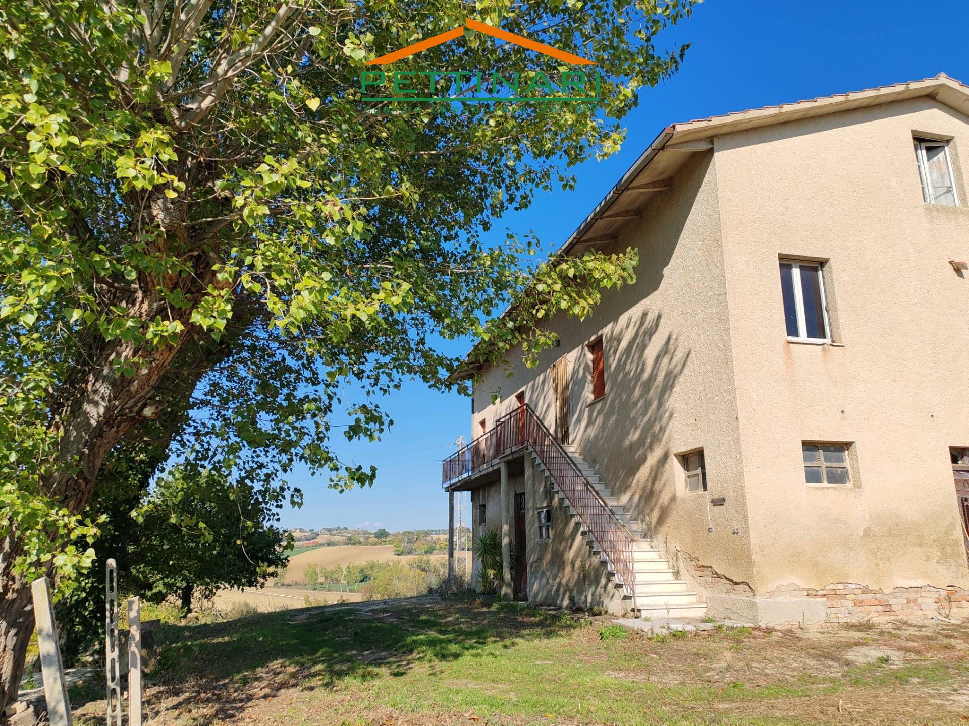 Rustico/Casale in vendita a Recanati