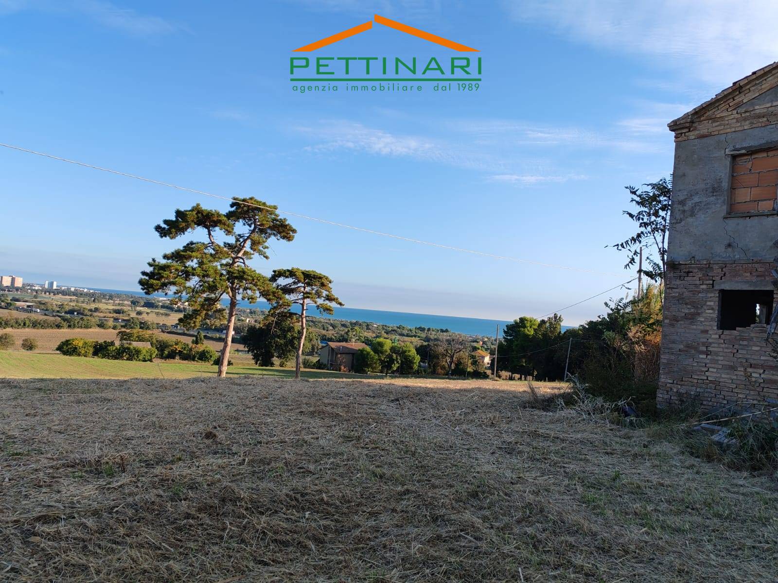 Rustico/Casale in vendita a Potenza Picena