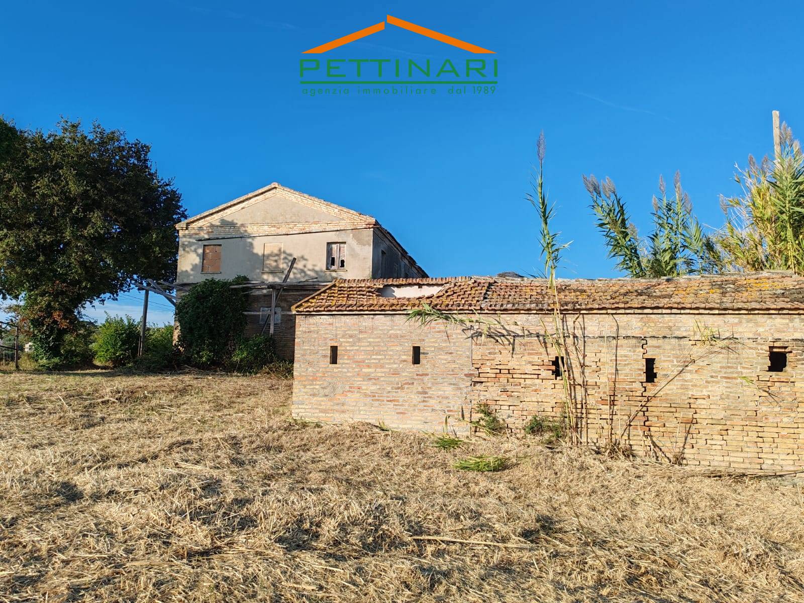 Rustico/Casale in vendita a Potenza Picena