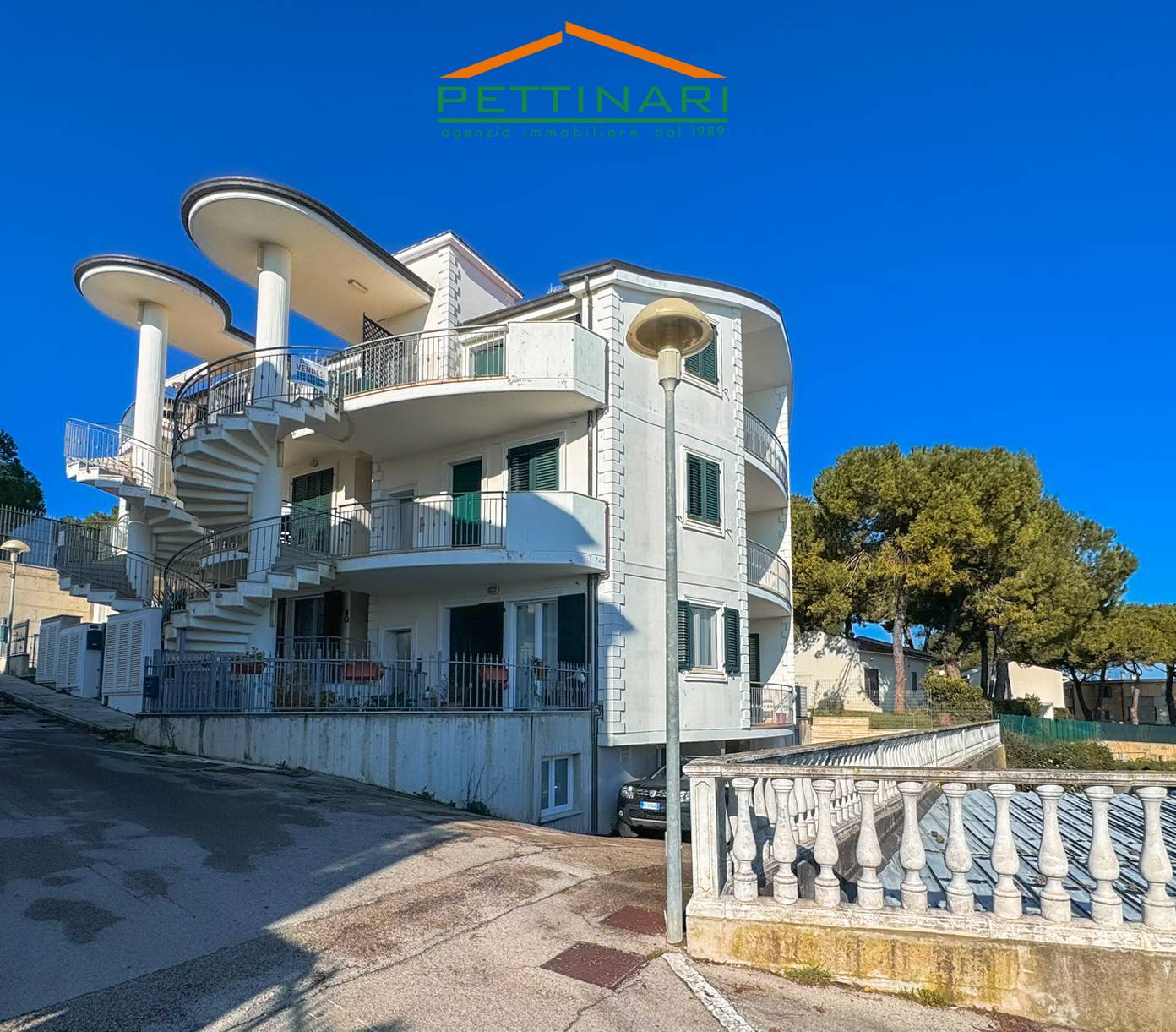 Box o garage in vendita a Porto Recanati, Quartiere Ovest - Grotte - Montarice