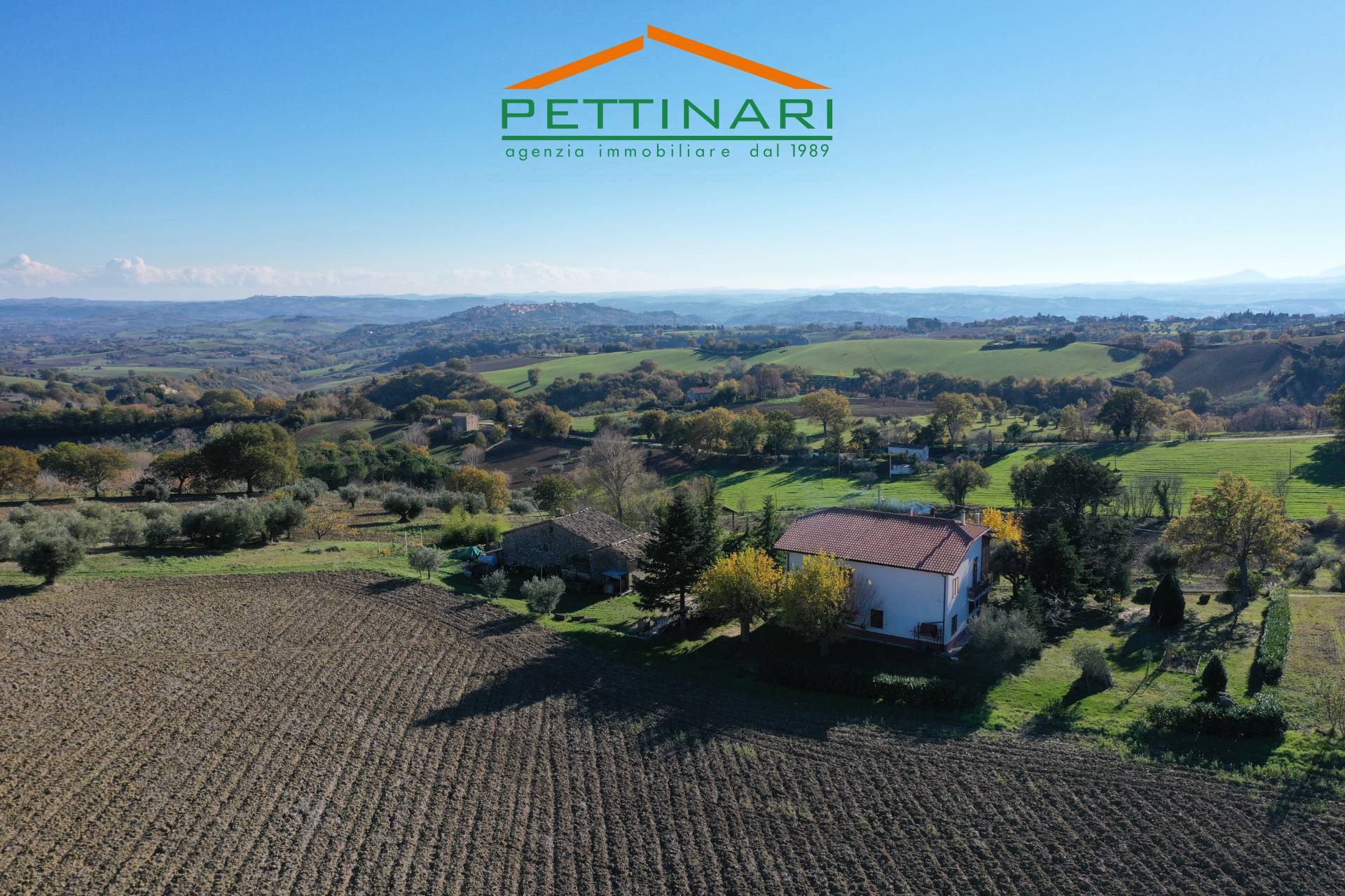 Rustico/Casale in vendita a Treia