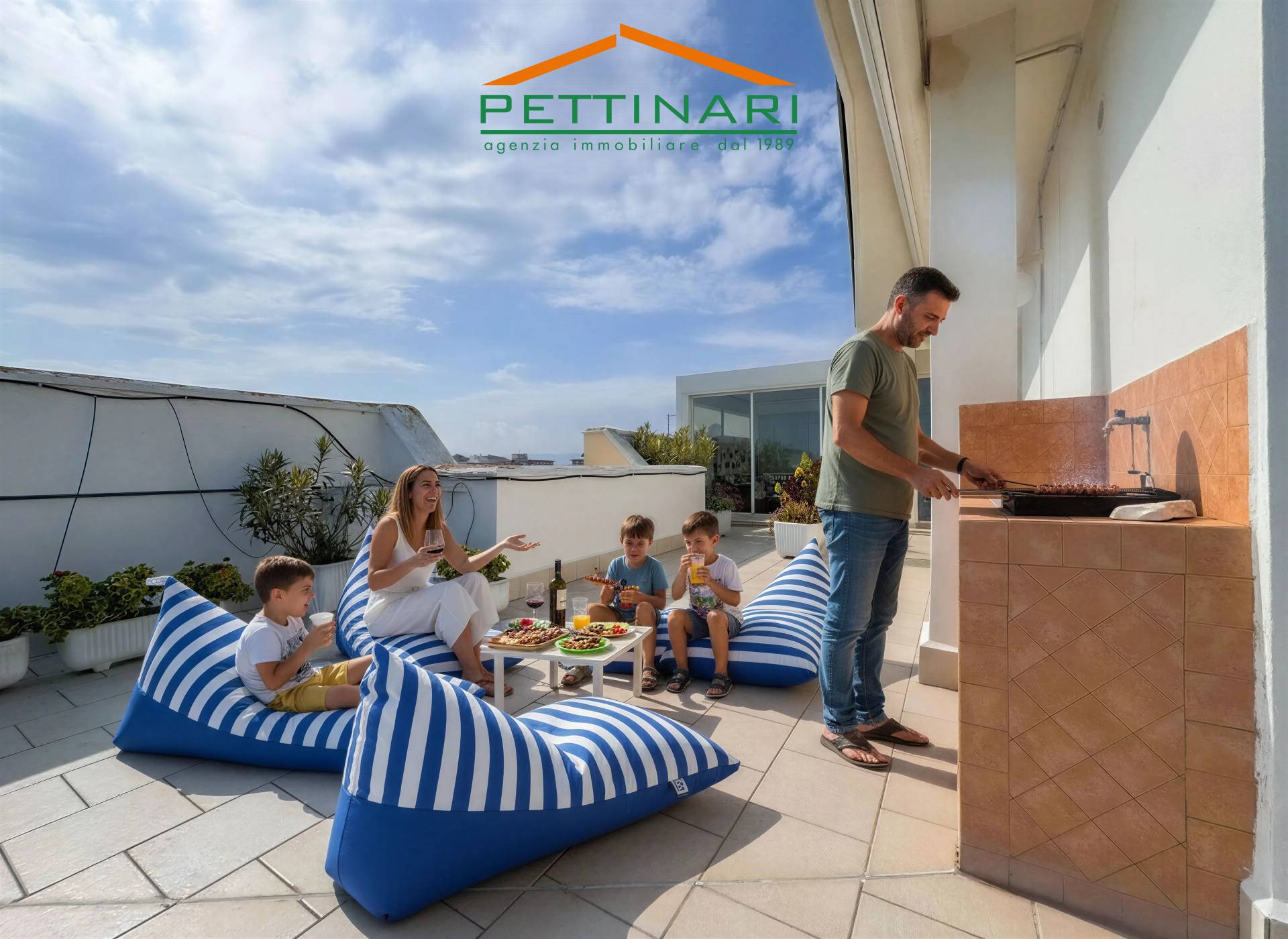 Mansarda/Attico in vendita a Porto Recanati, Prima fila sul Mare