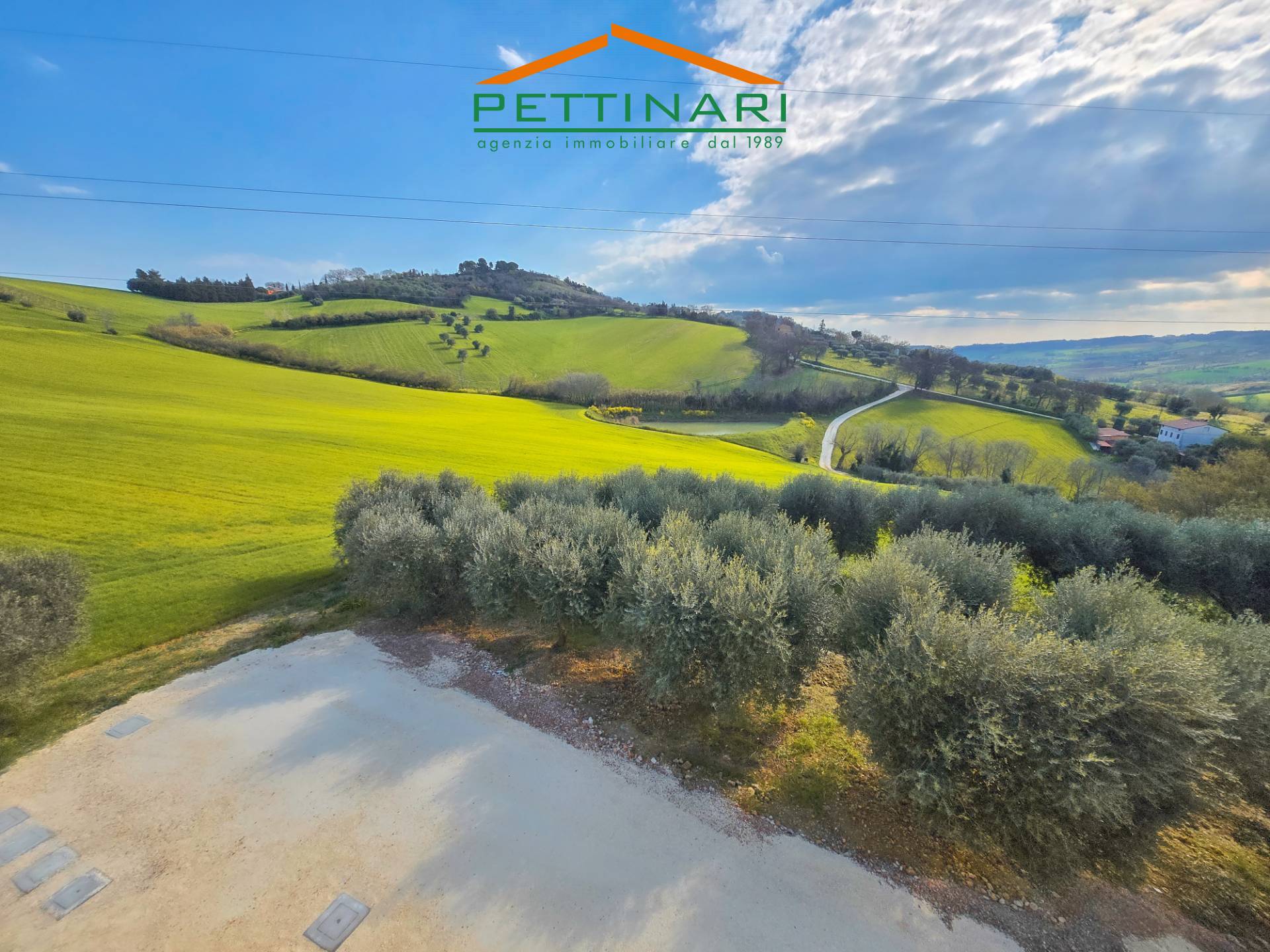 Villa in vendita a Potenza Picena