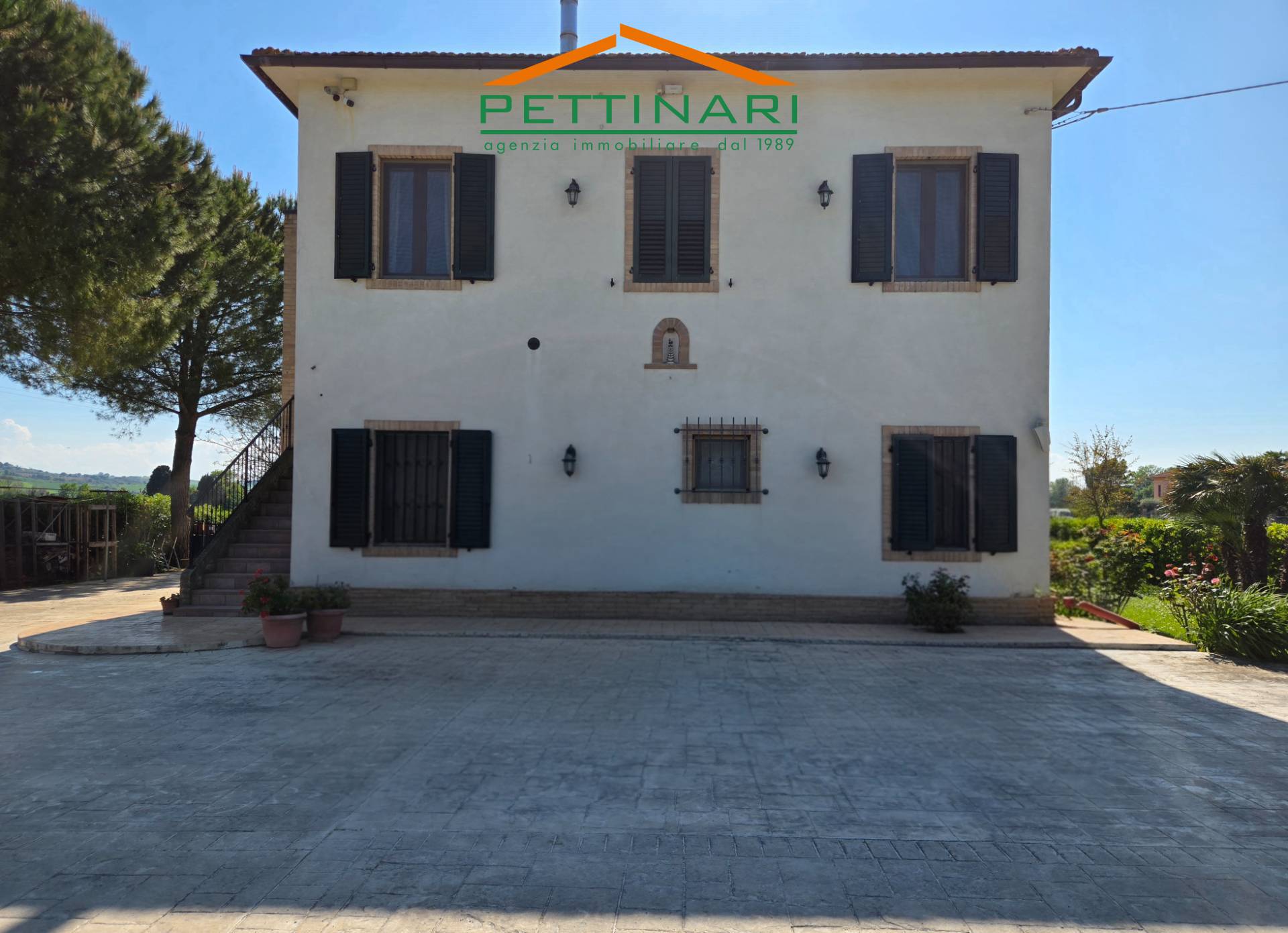 Villa in vendita a Potenza Picena