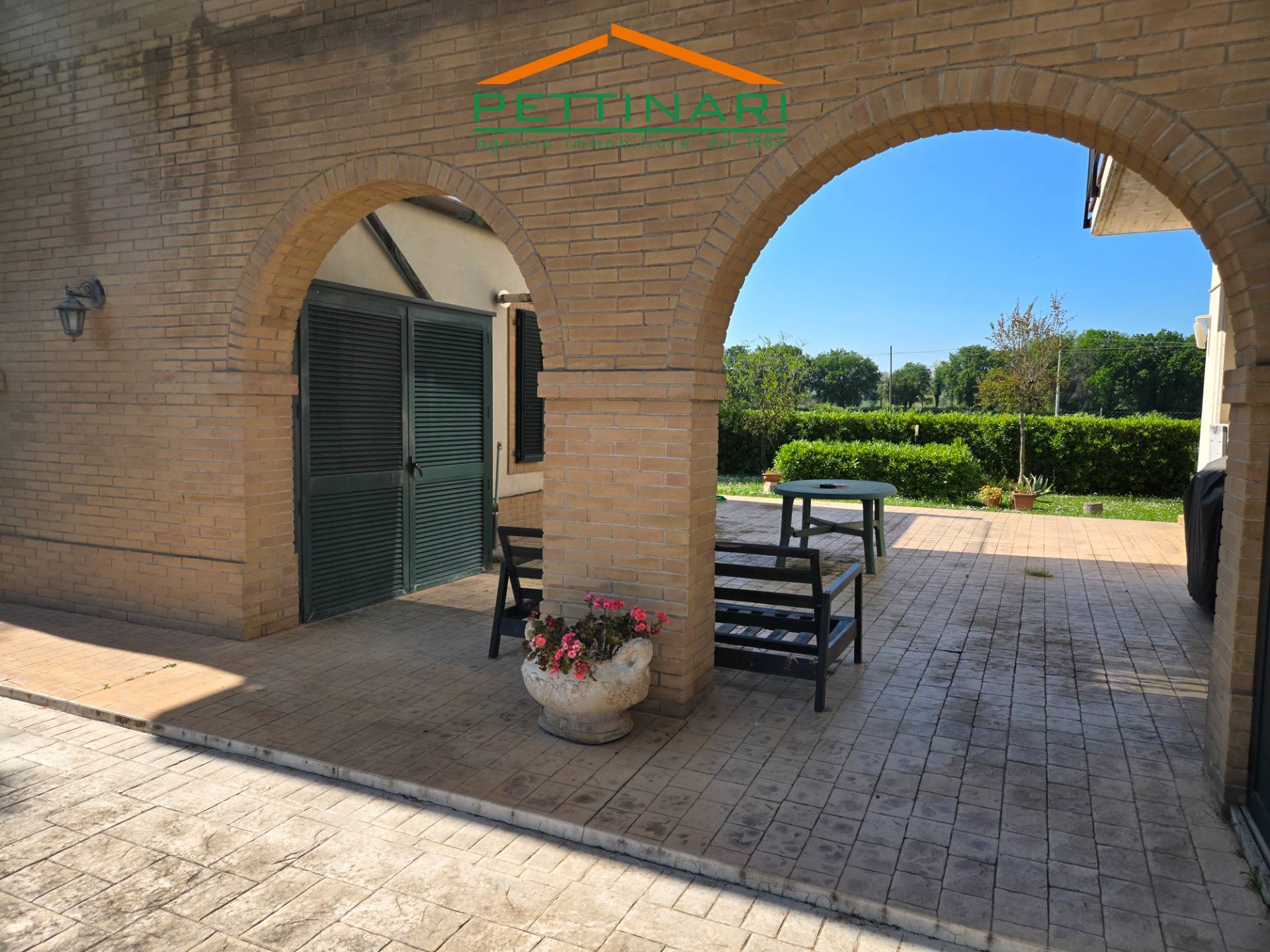 Villa in vendita a Potenza Picena