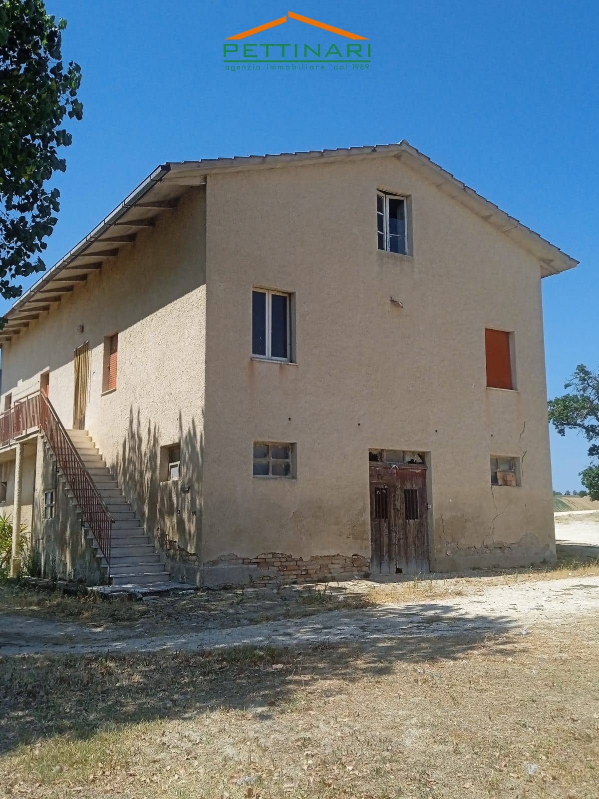 Rustico/Casale in vendita a Recanati