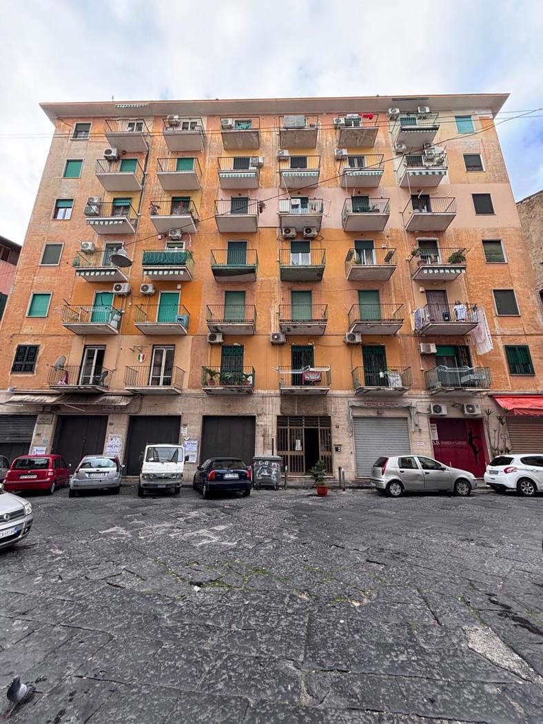 Quadrilocale in vendita a Napoli