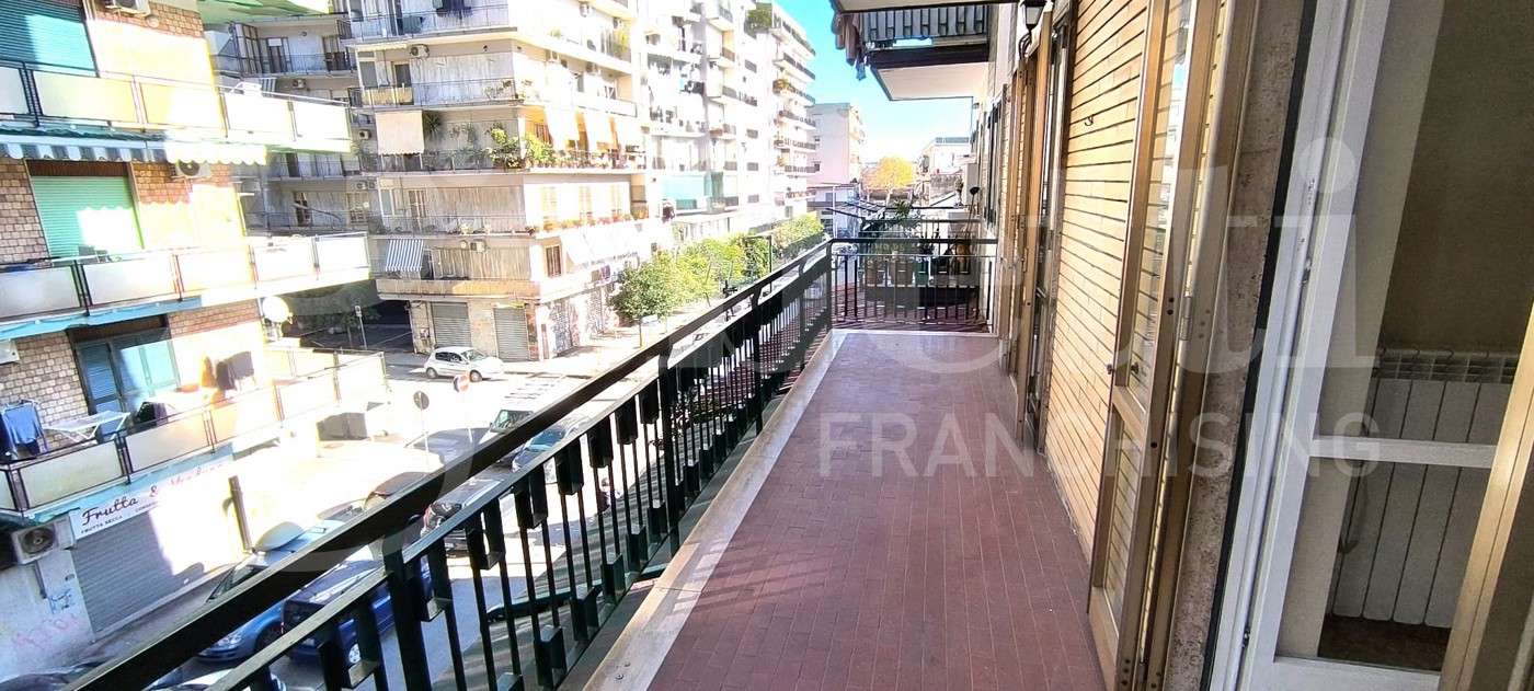 Trilocale in affitto a Napoli
