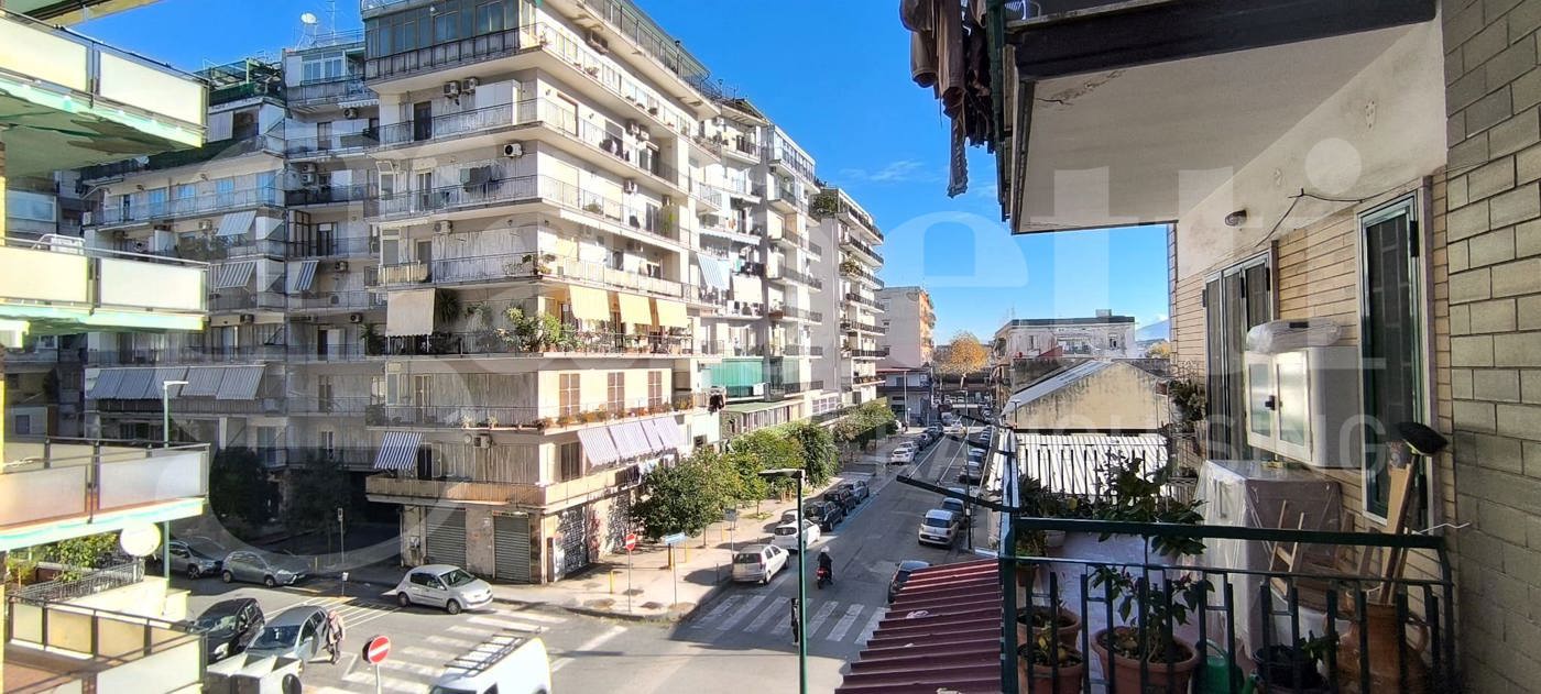 Trilocale in affitto a Napoli