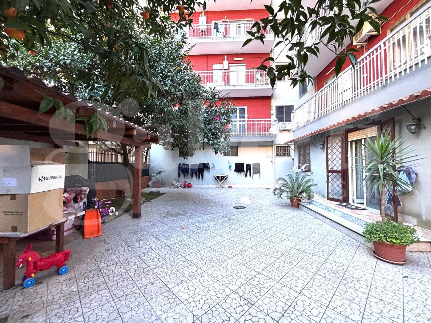 Quadrilocale ristrutturato a Napoli