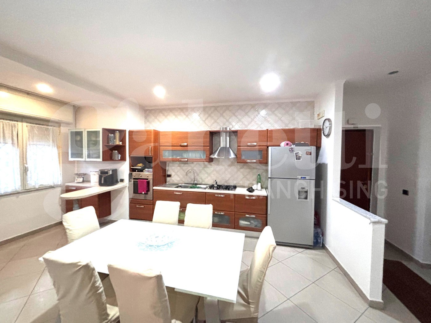 Quadrilocale ristrutturato a Napoli