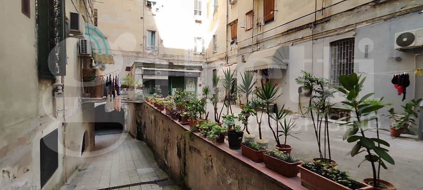 Magazzino in vendita a Napoli