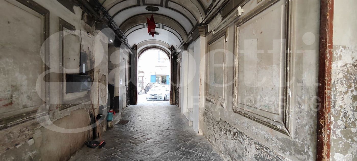 Magazzino in vendita a Napoli