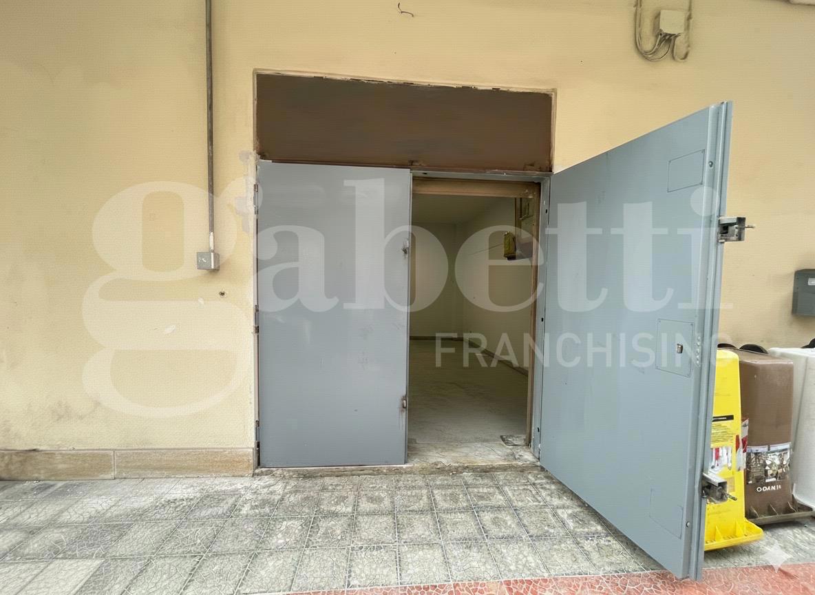 Negozio in vendita a Napoli