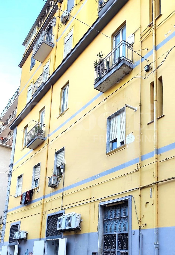 Quadrilocale da ristrutturare a Napoli