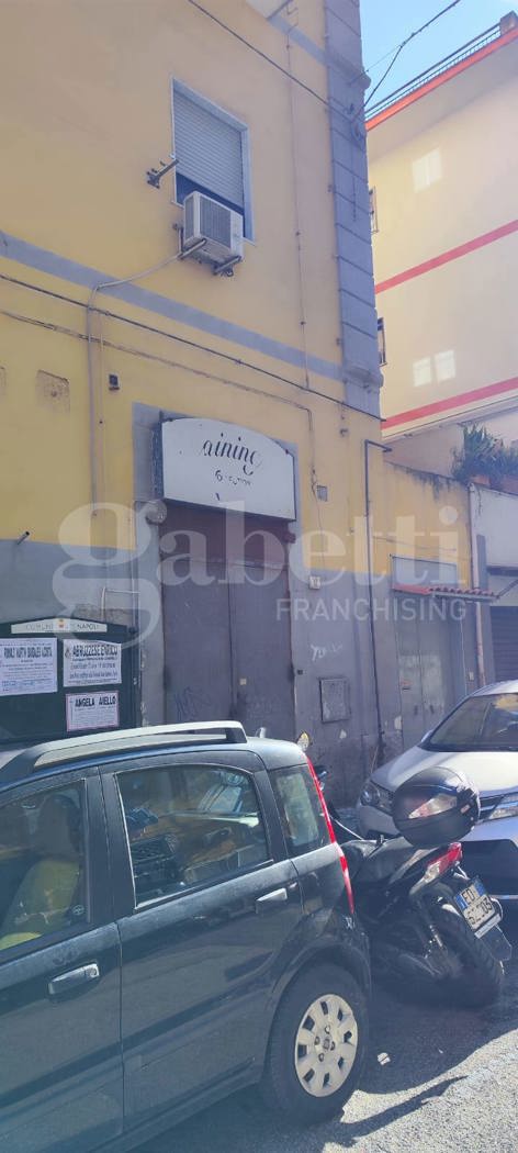 Negozio in vendita a Napoli