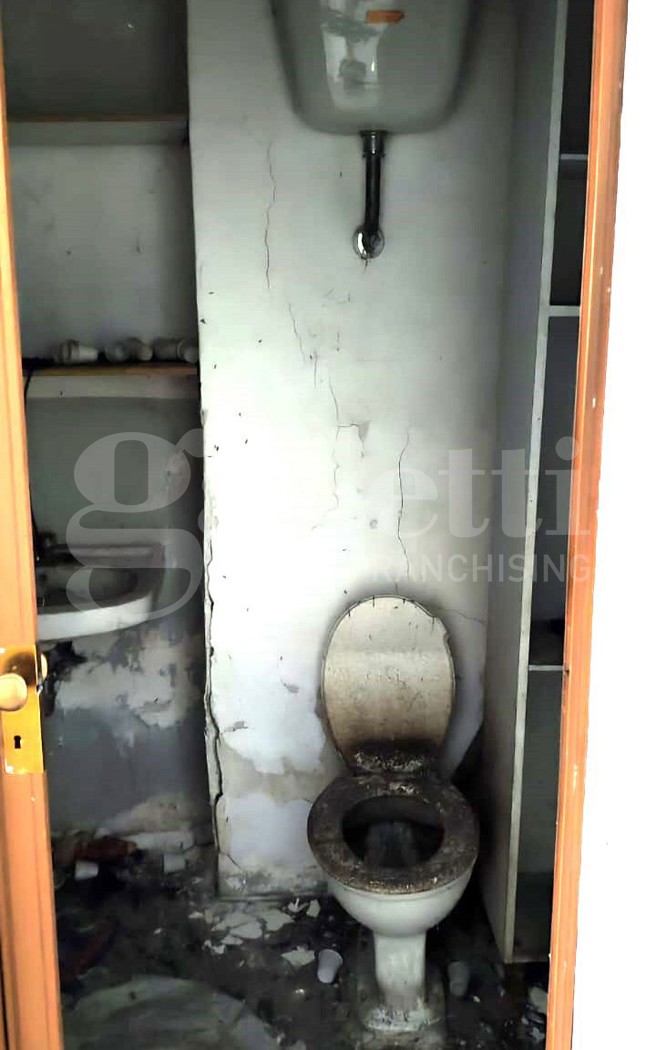 Negozio in vendita a Napoli