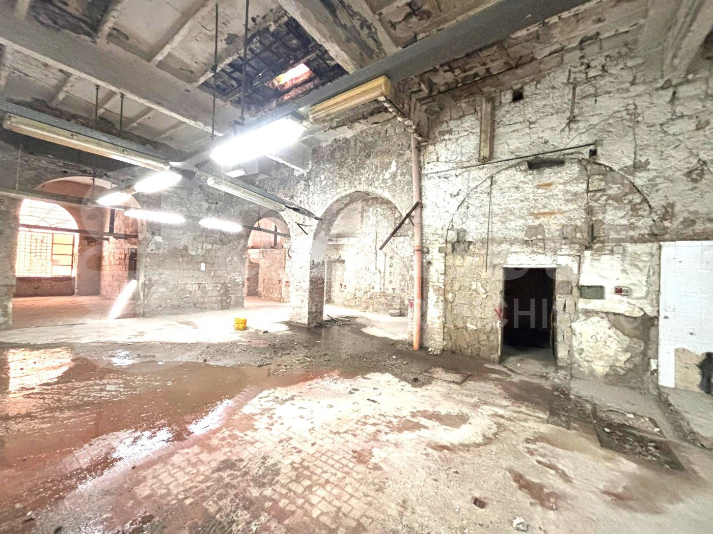 Attivit� commerciale in vendita a Napoli