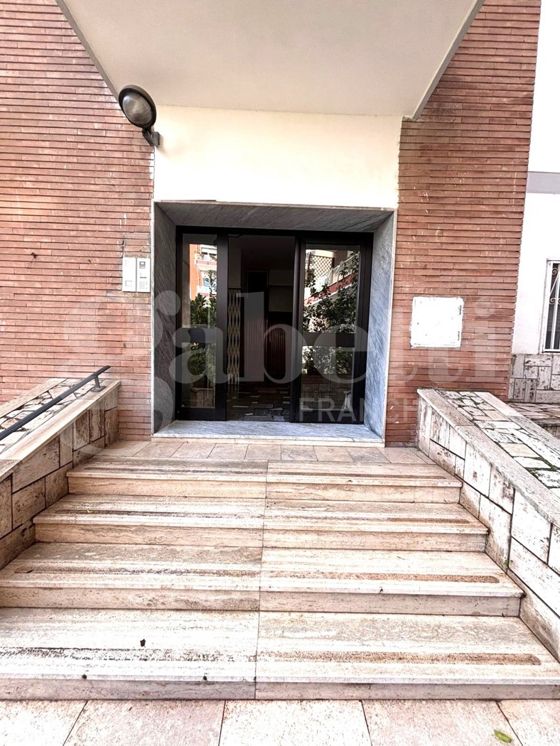 Trilocale in vendita a Napoli