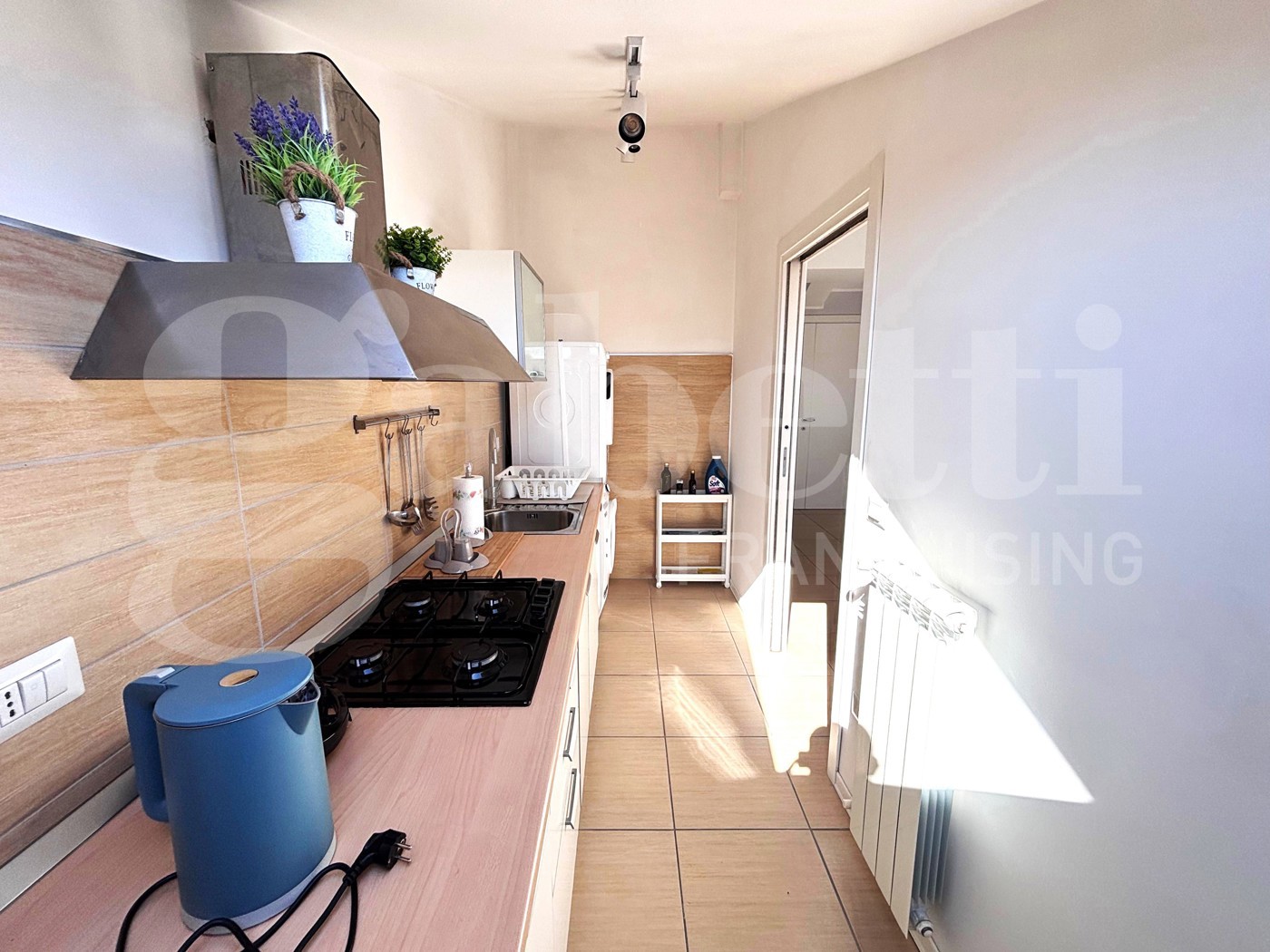 Trilocale ristrutturato a Napoli