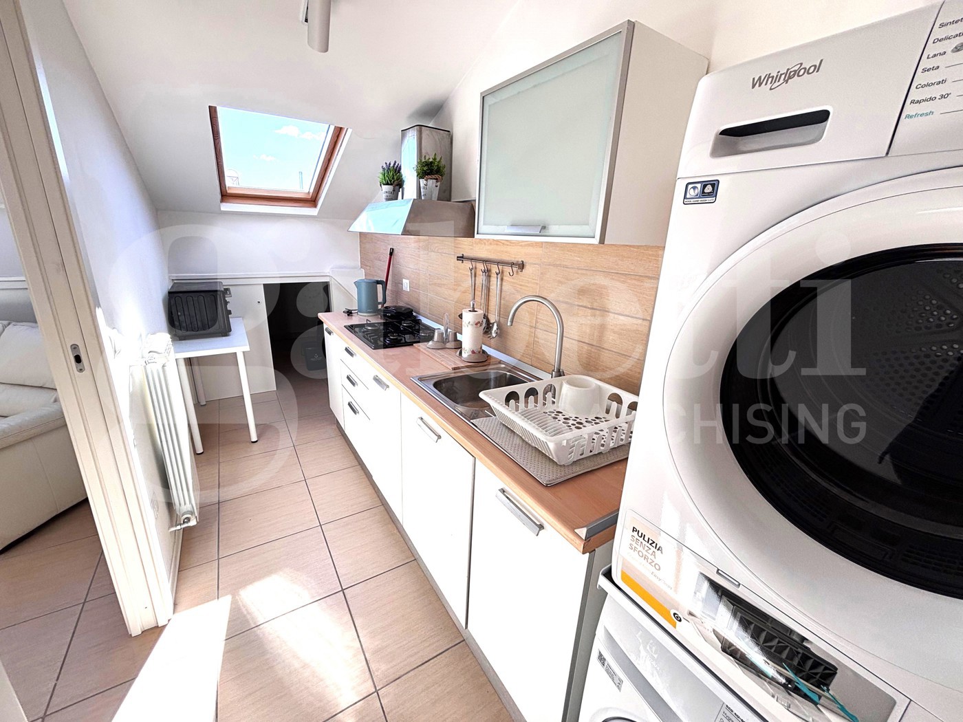 Trilocale ristrutturato a Napoli