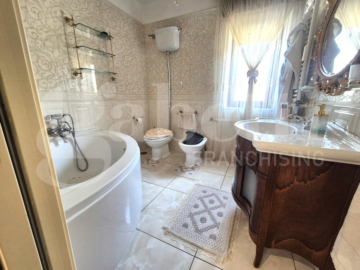 Bilocale ristrutturato a Napoli