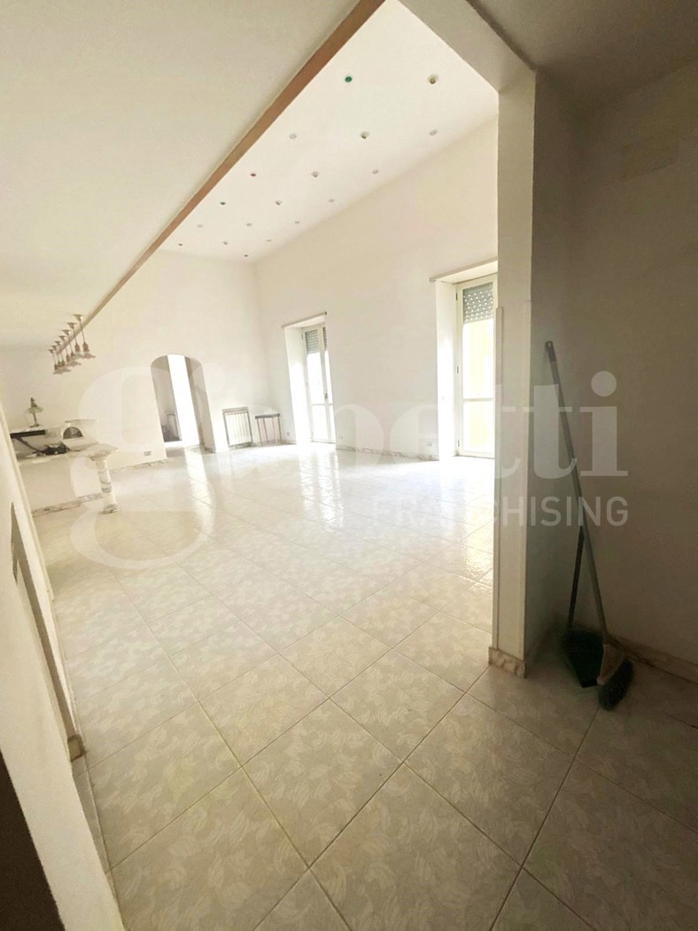 Appartamento in vendita a Napoli