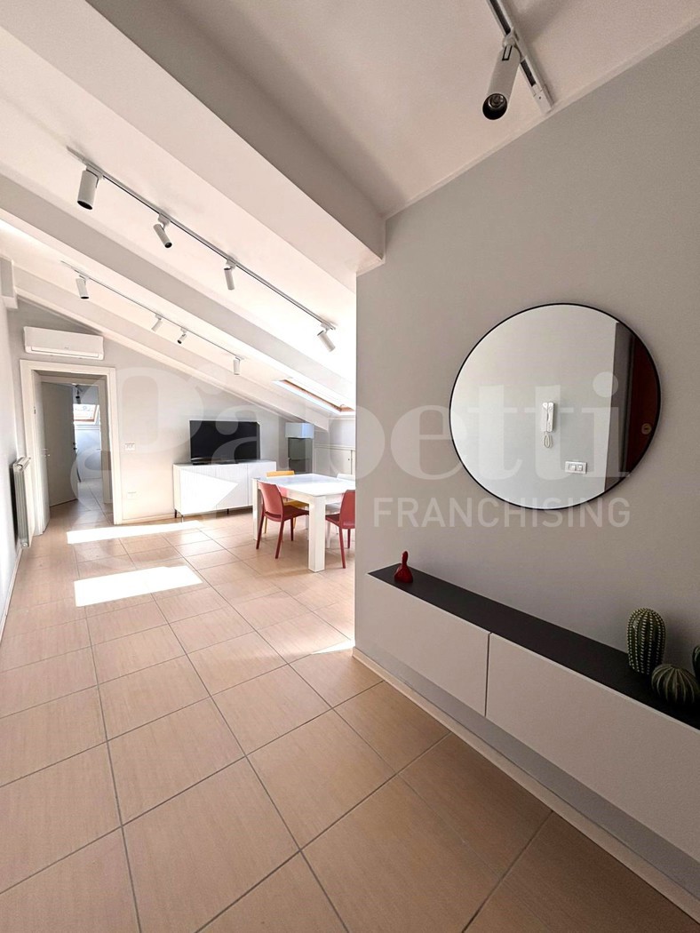 Trilocale in affitto a Napoli