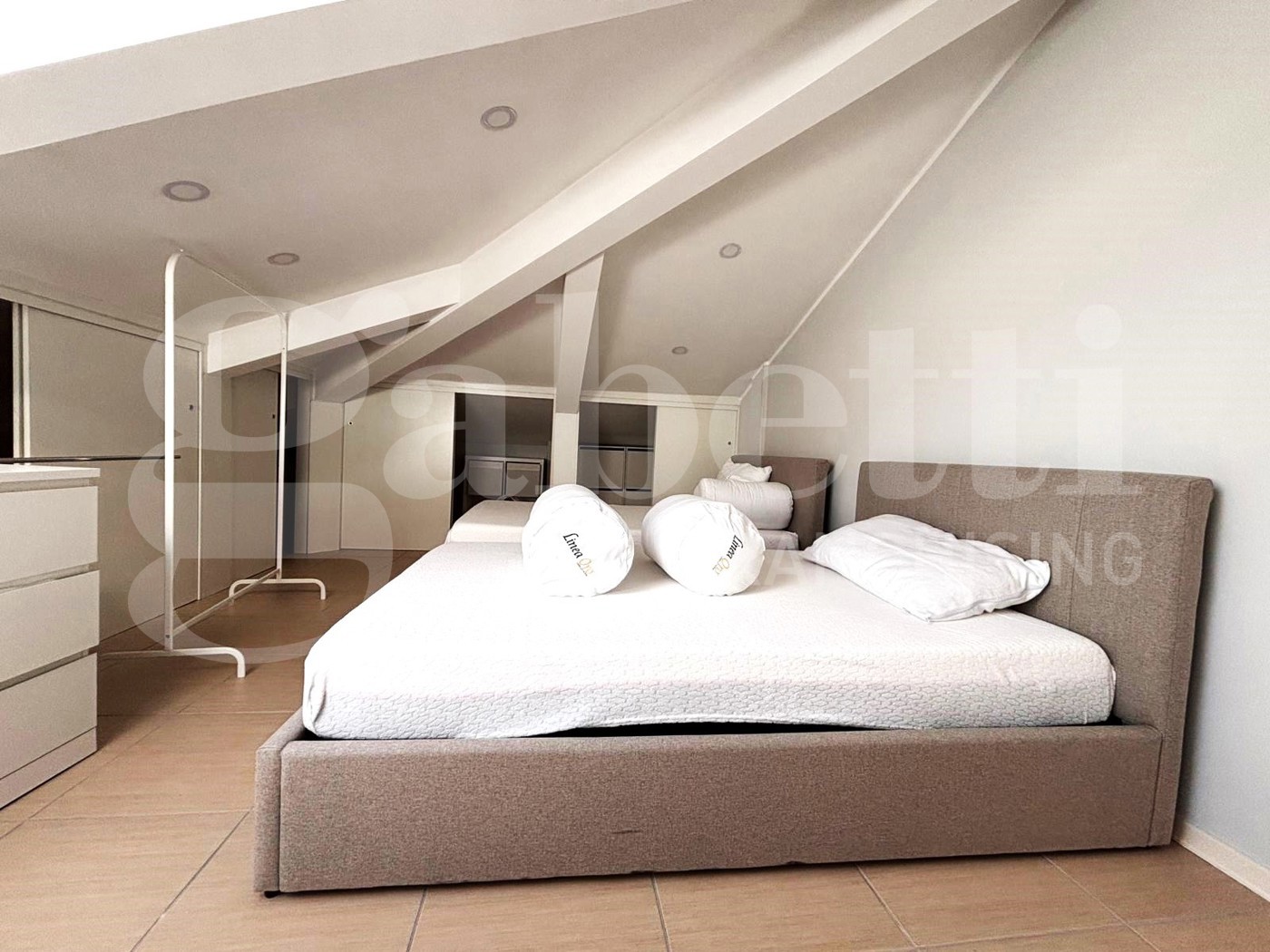 Trilocale in affitto a Napoli