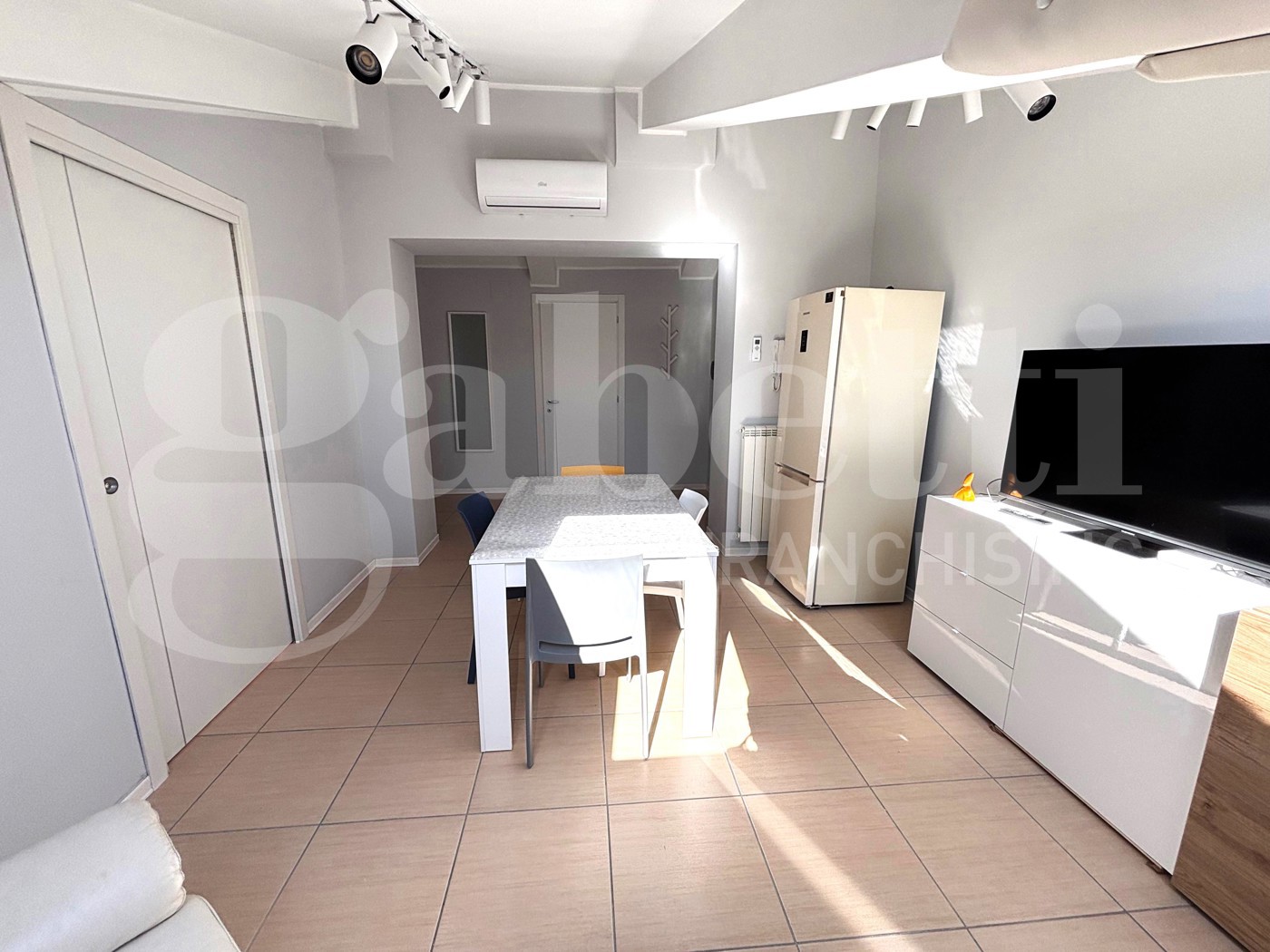 Trilocale in affitto a Napoli