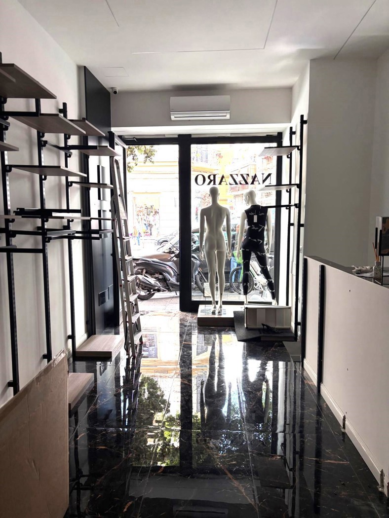 Negozio in affitto a Napoli