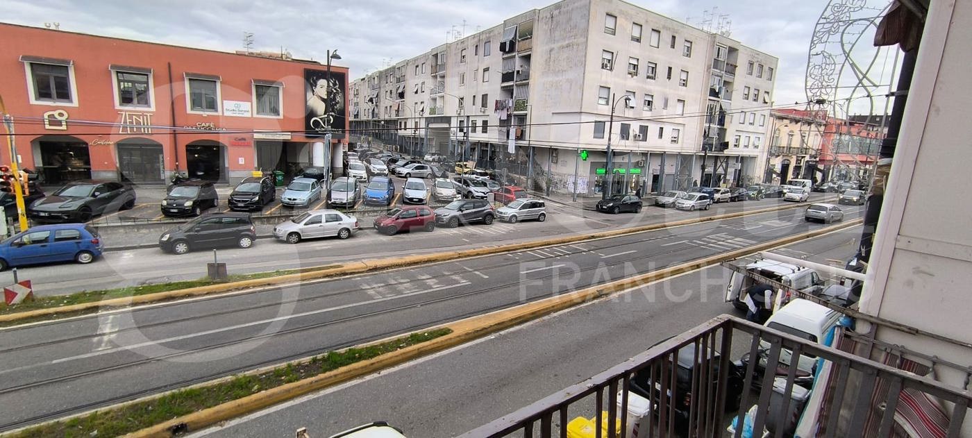 Quadrilocale in vendita a Napoli