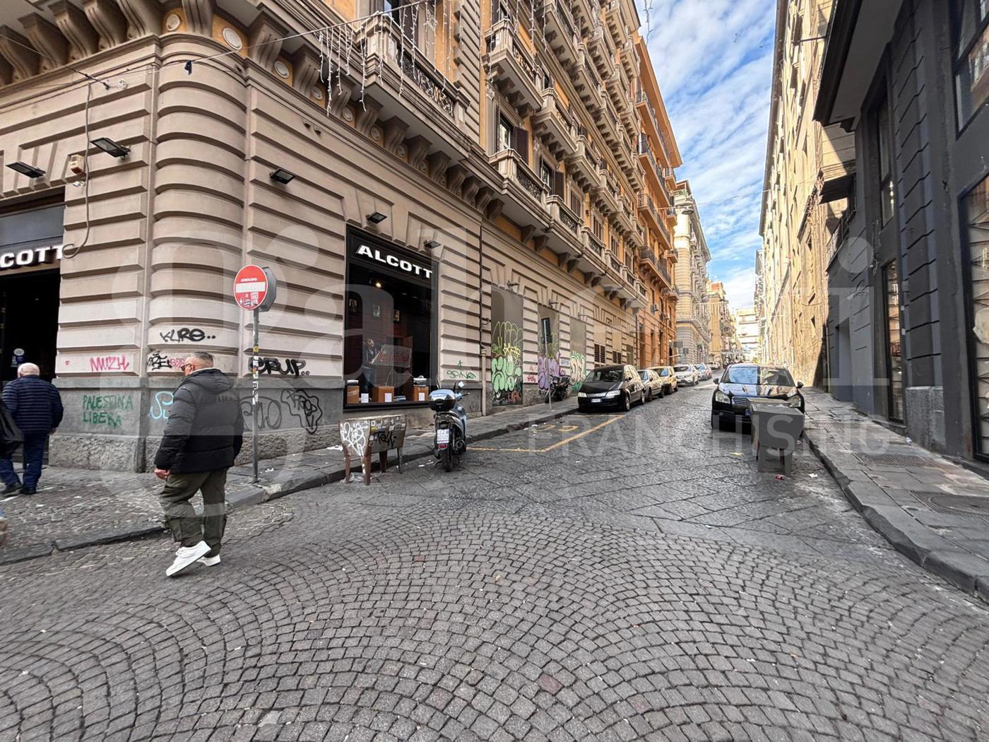 Attivit� commerciale in affitto/gestione a Napoli