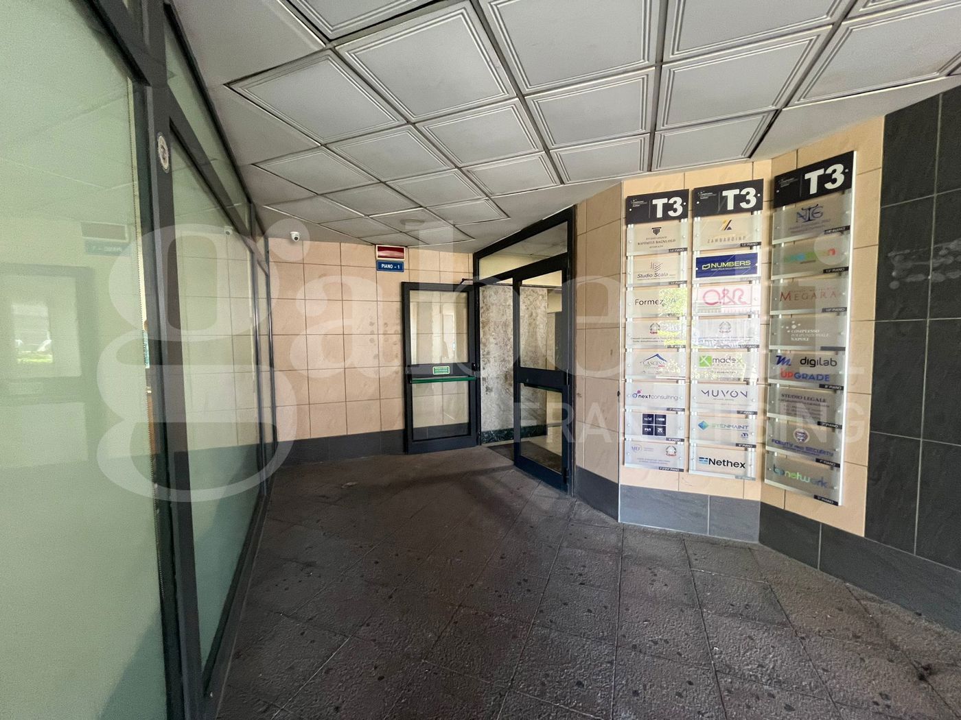 Ufficio da ristrutturare a Napoli