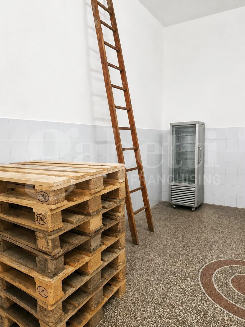 Negozio in vendita a Napoli