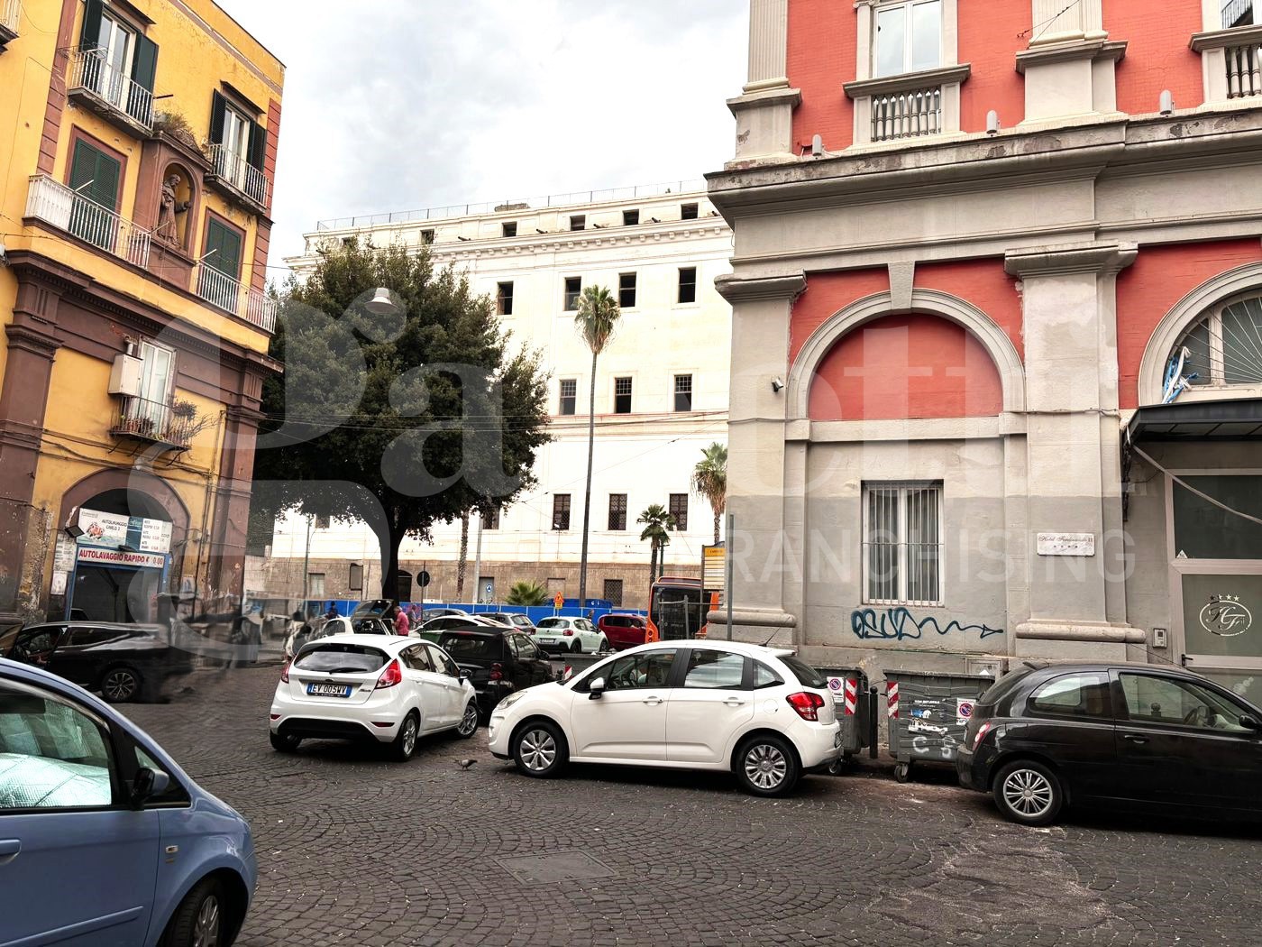 Negozio in vendita a Napoli