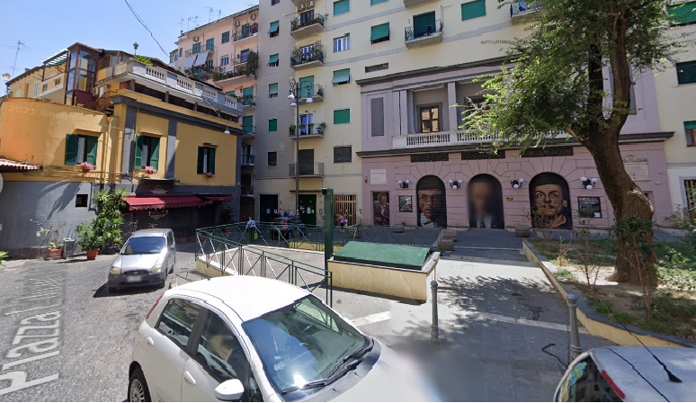 Attivit commerciale in affitto/gestione a Napoli