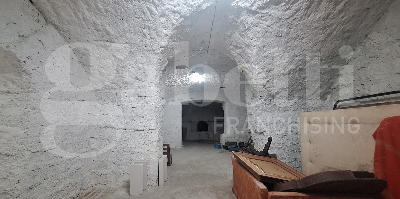 Magazzino in vendita a Napoli