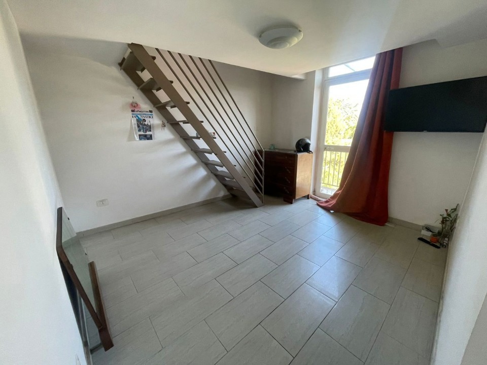 Trilocale in affitto a Napoli