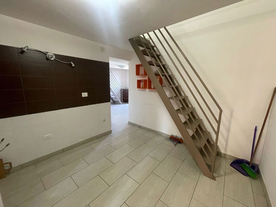 Trilocale in affitto a Napoli