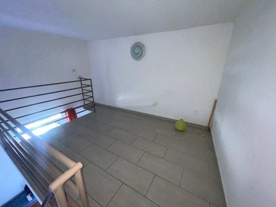 Trilocale in affitto a Napoli