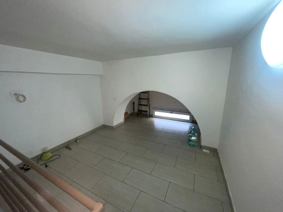 Trilocale in affitto a Napoli